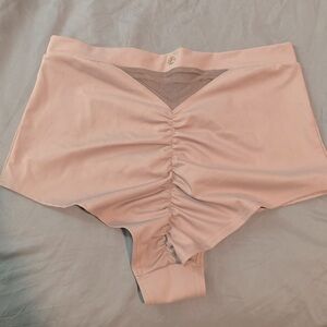 Lunalae high waist scrunch butt pole dance shorts